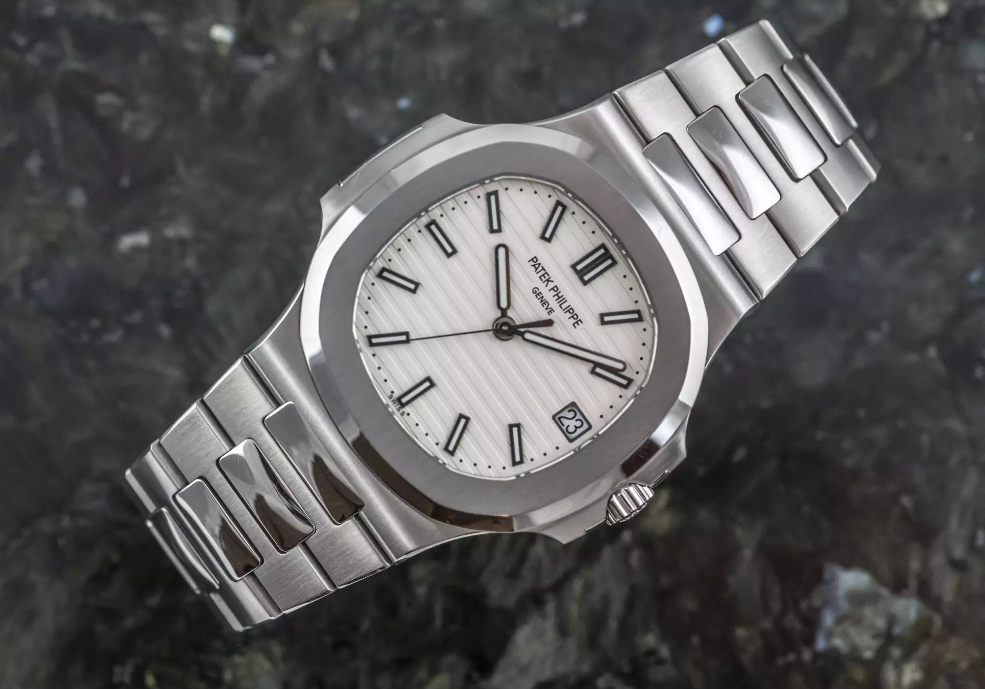 Patek Philippe Nautilus Blanc 40mm -| PERVARA