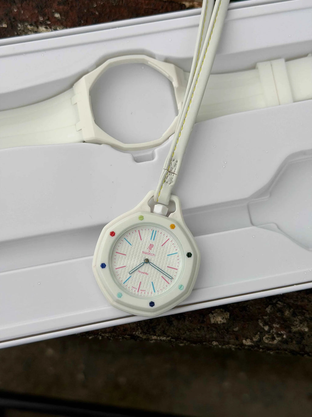 Swatch X AP - Royal Pop - Huit Blanc
